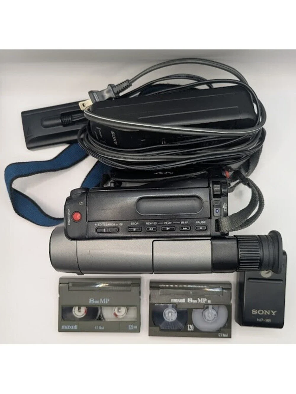 Sony Handycam CCD-TRV29 Video 8 Camcorder Player Recorder TESTED Works w/ AC